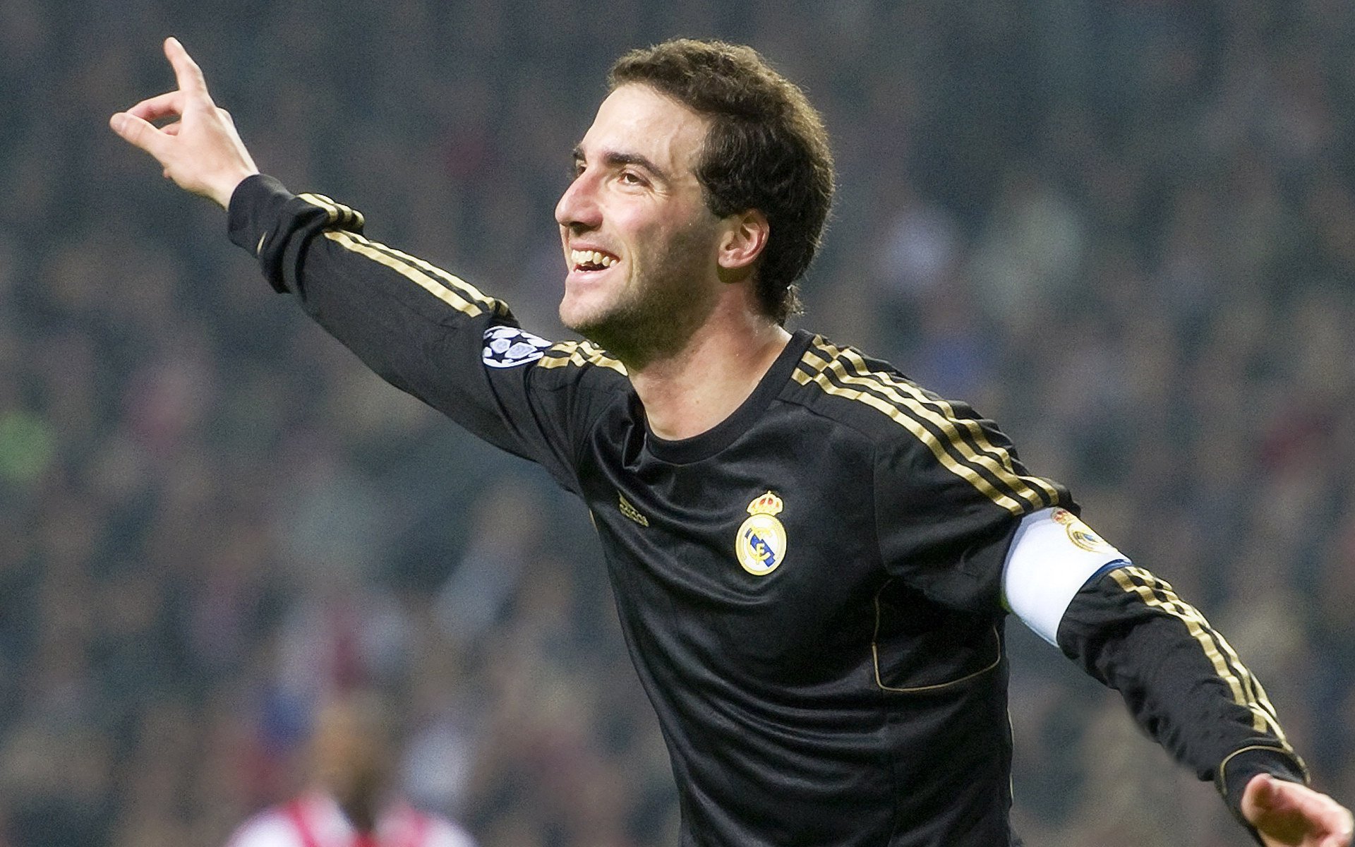 达米恩·麦肯齐：全黑队最具威胁的进攻球员之一，每一次突破都充满看点