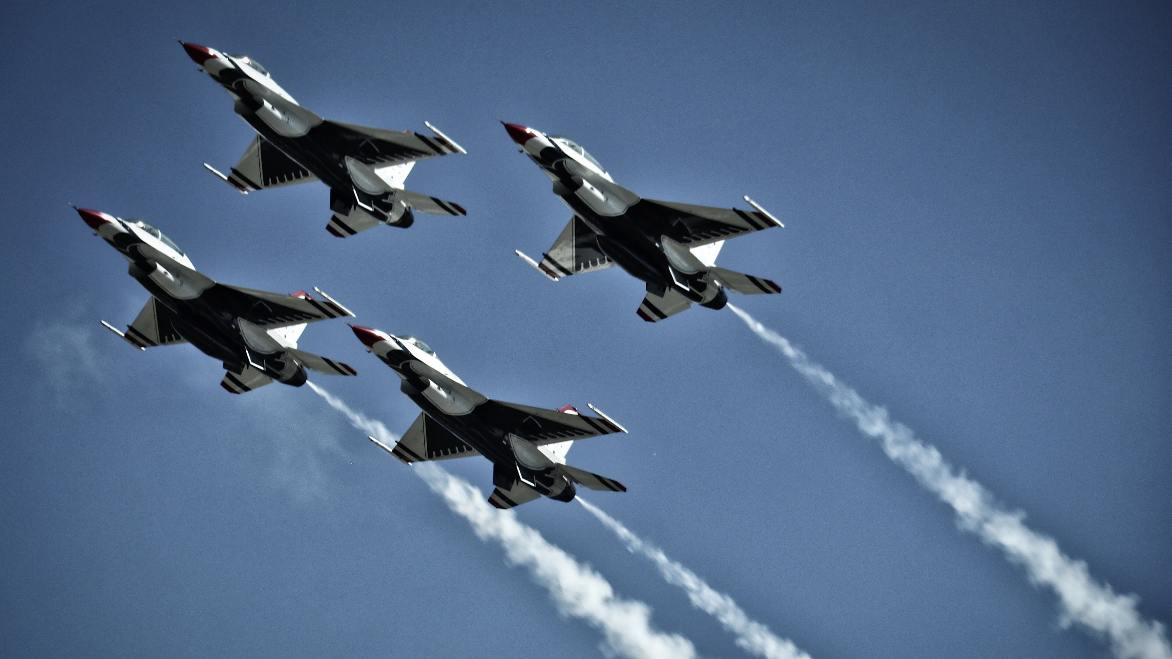 开云-拔河比赛：团队合作展现无尽力量，拔河比赛阵容